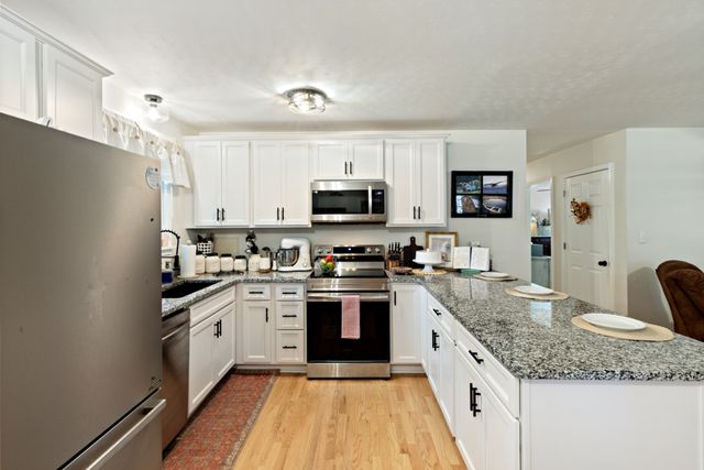 2015 Highway 70, W, Dickson, TN 37055