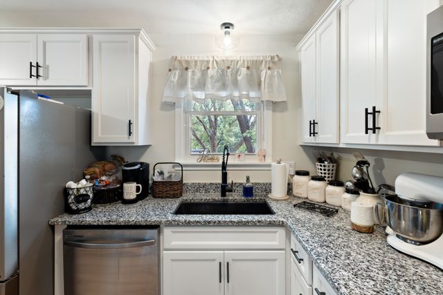 2015 Highway 70, W, Dickson, TN 37055