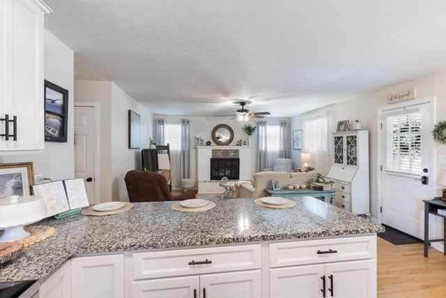 2015 Highway 70, W, Dickson, TN 37055