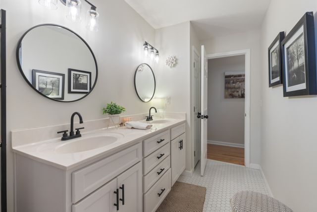 2015 Highway 70, W, Dickson, TN 37055