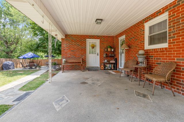 2015 Highway 70, W, Dickson, TN 37055