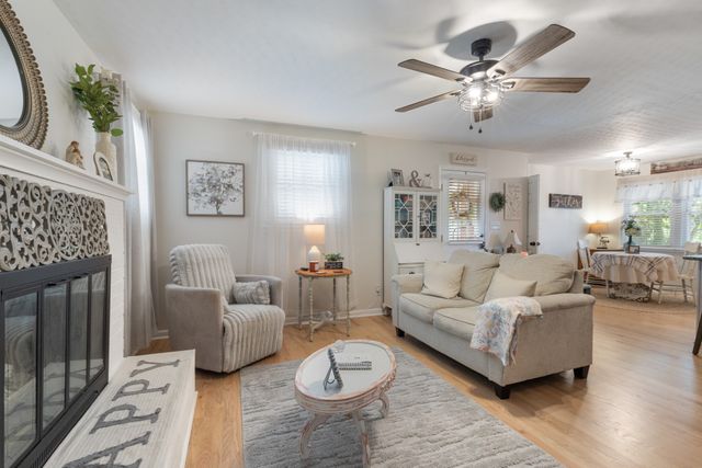 2015 Highway 70, W, Dickson, TN 37055