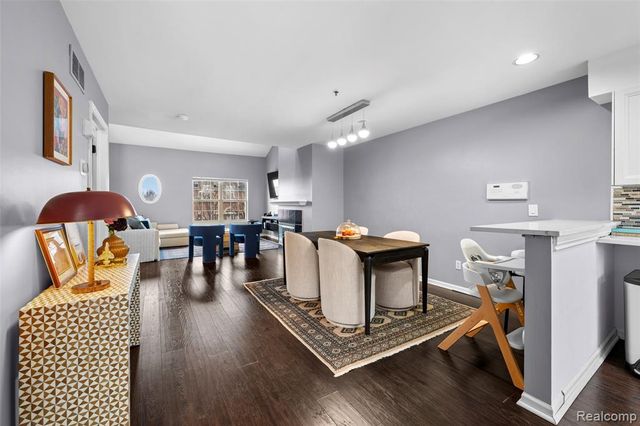 22195 W Village Drive, Dearborn, MI 48124