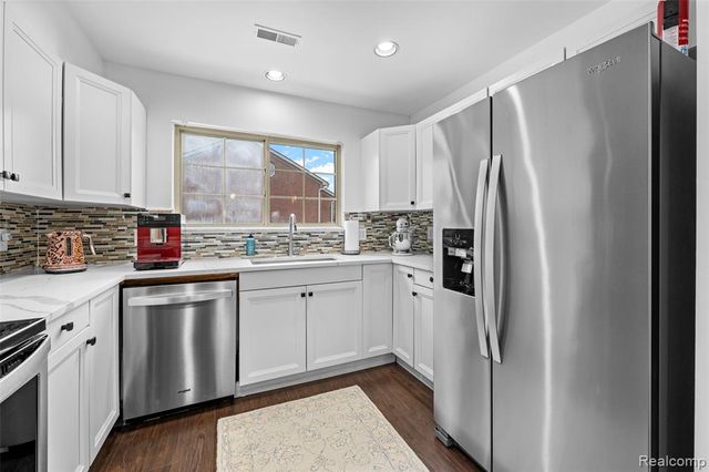 22195 W Village Drive, Dearborn, MI 48124