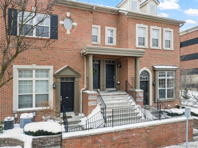 22195 W Village Drive, Dearborn, MI 48124