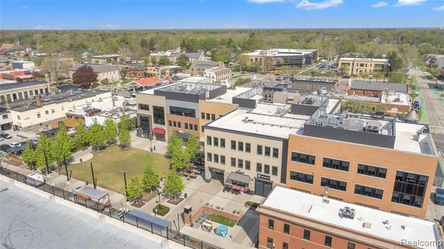 22195 W Village Drive, Dearborn, MI 48124