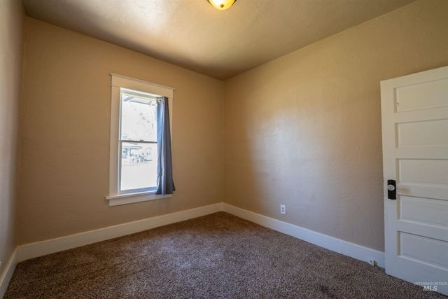 820 11th Ave South, Nampa, ID 83651