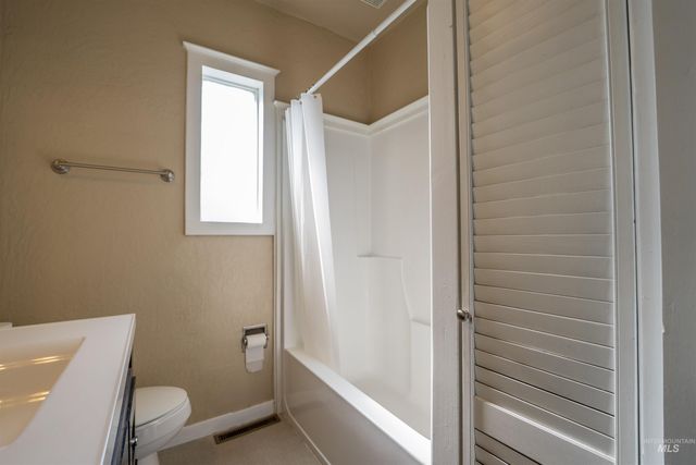 820 11th Ave South, Nampa, ID 83651