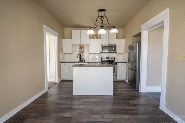 820 11th Ave South, Nampa, ID 83651