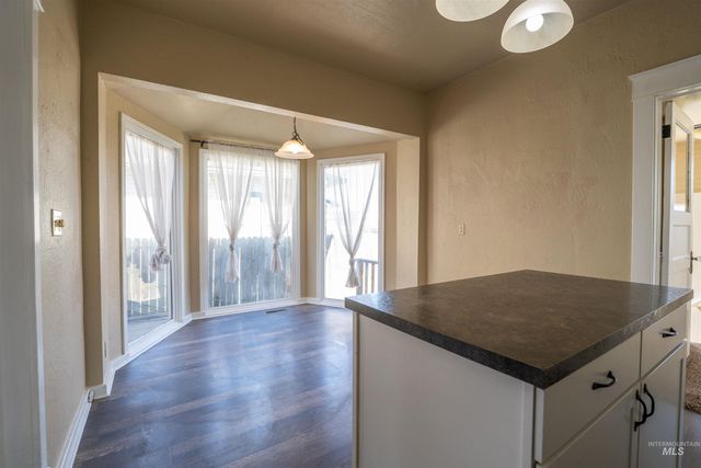 820 11th Ave South, Nampa, ID 83651