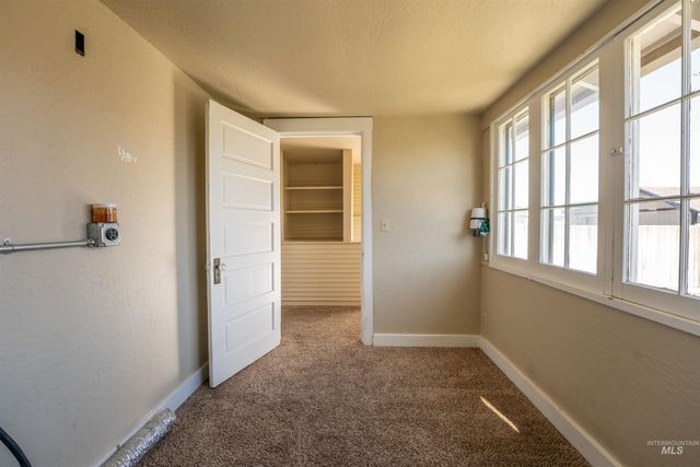 820 11th Ave South, Nampa, ID 83651