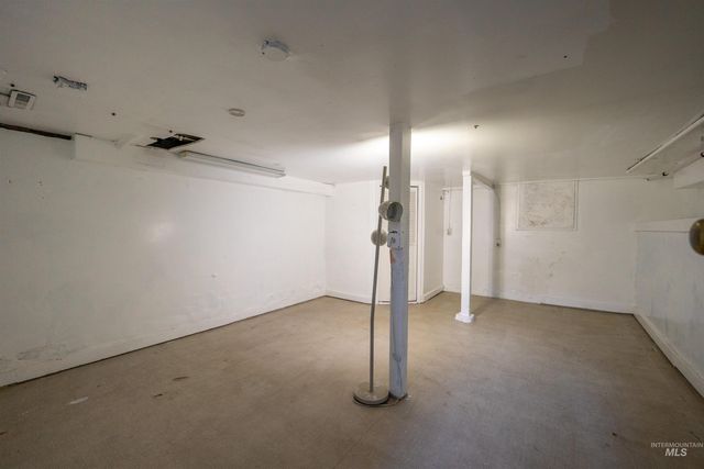 820 11th Ave South, Nampa, ID 83651