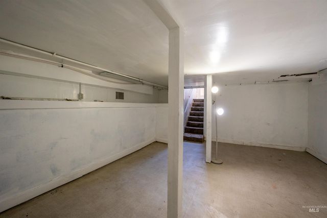 820 11th Ave South, Nampa, ID 83651