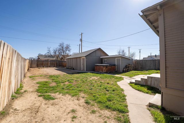 820 11th Ave South, Nampa, ID 83651