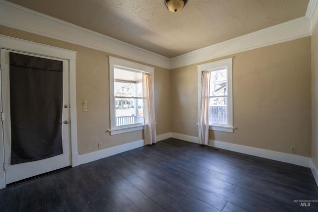 820 11th Ave South, Nampa, ID 83651