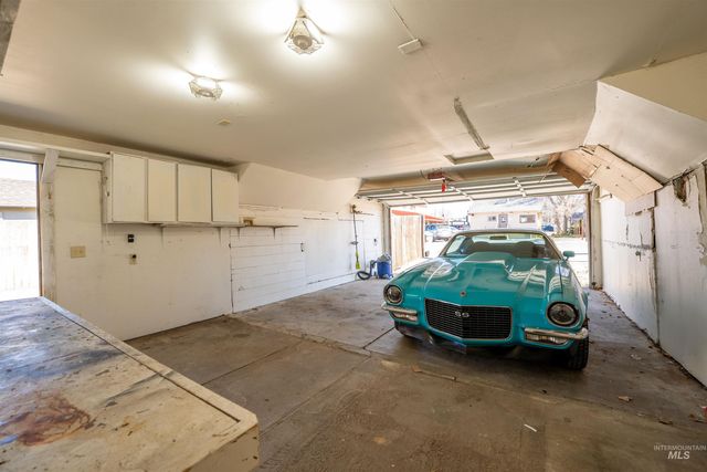 820 11th Ave South, Nampa, ID 83651