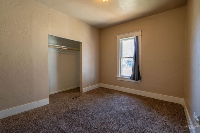 820 11th Ave South, Nampa, ID 83651