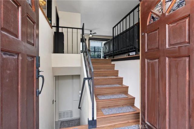 2504 Skyline Drive, Signal Hill, CA 90755