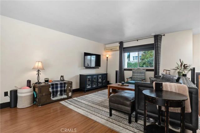 2504 Skyline Drive, Signal Hill, CA 90755