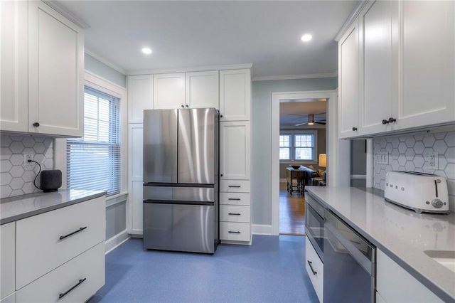 5828 CHERRY Street, Kansas City, MO 64110