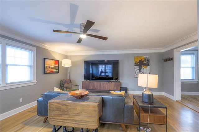 5828 CHERRY Street, Kansas City, MO 64110