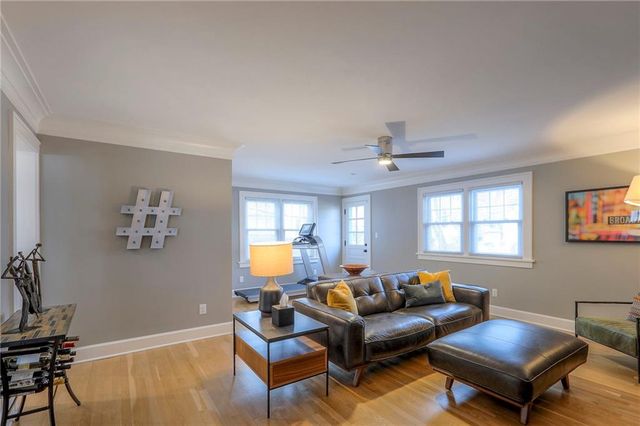 5828 CHERRY Street, Kansas City, MO 64110