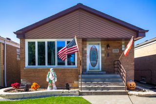 5154 S Nordica Avenue, Chicago, IL 60638