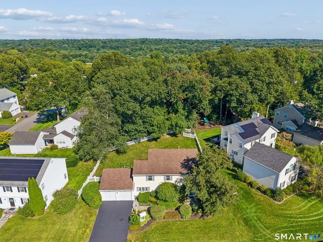 5 Pequot Court 5, Monroe, CT 06468