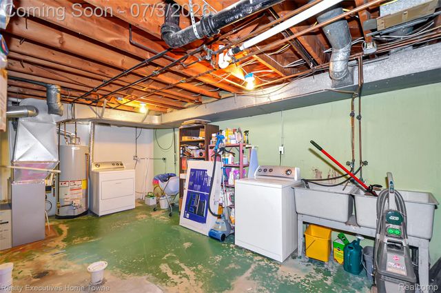 4721 Parent Avenue, Warren, MI 48092