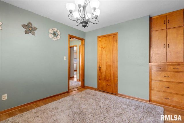 2732 S Welch Avenue, Springfield, IL 62704