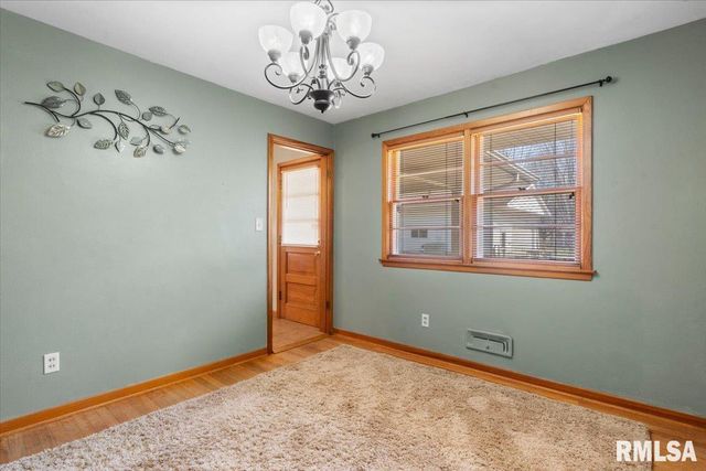 2732 S Welch Avenue, Springfield, IL 62704