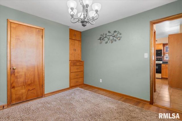 2732 S Welch Avenue, Springfield, IL 62704