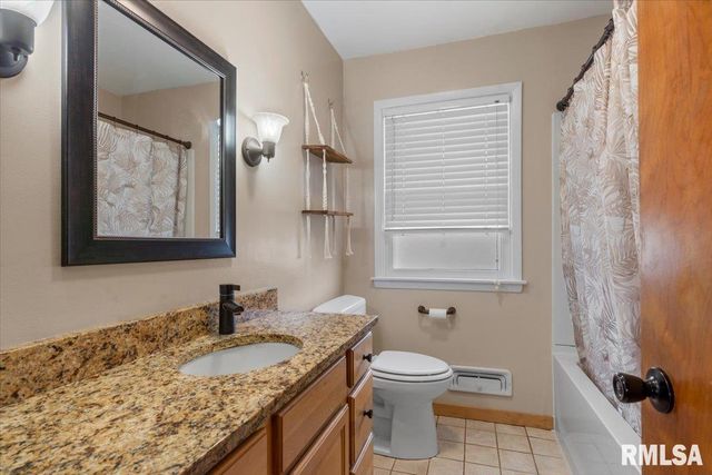 2732 S Welch Avenue, Springfield, IL 62704