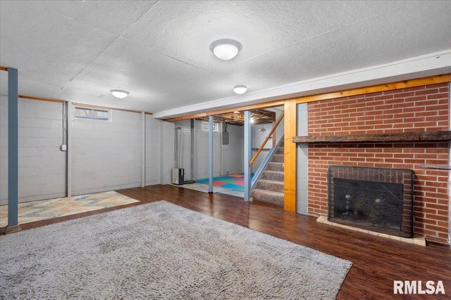 2732 S Welch Avenue, Springfield, IL 62704