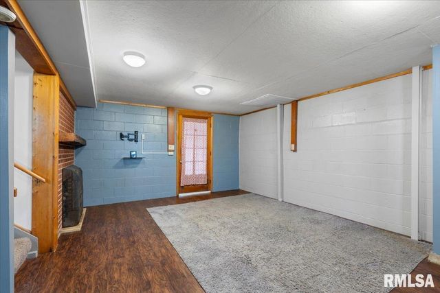 2732 S Welch Avenue, Springfield, IL 62704