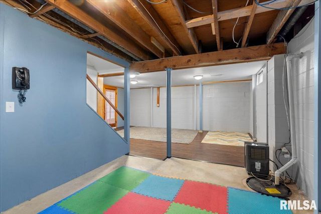 2732 S Welch Avenue, Springfield, IL 62704