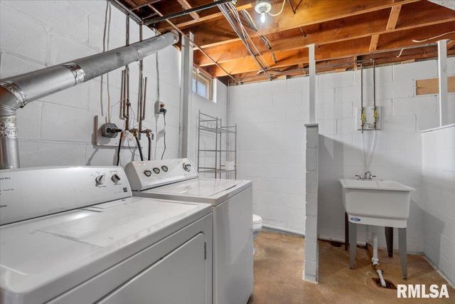 2732 S Welch Avenue, Springfield, IL 62704