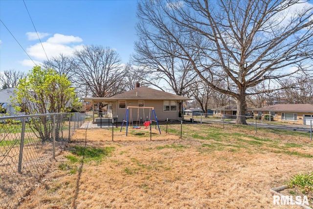 2732 S Welch Avenue, Springfield, IL 62704