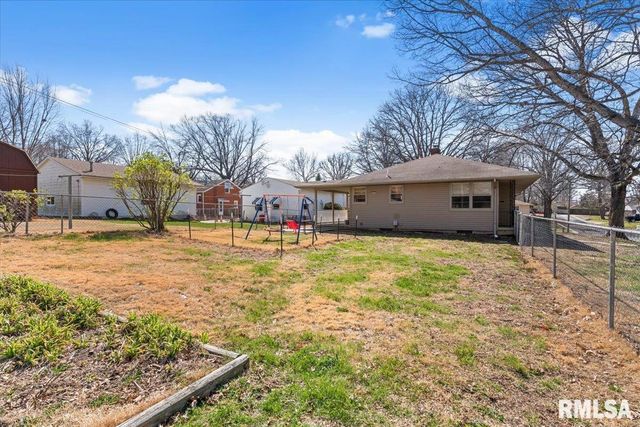 2732 S Welch Avenue, Springfield, IL 62704