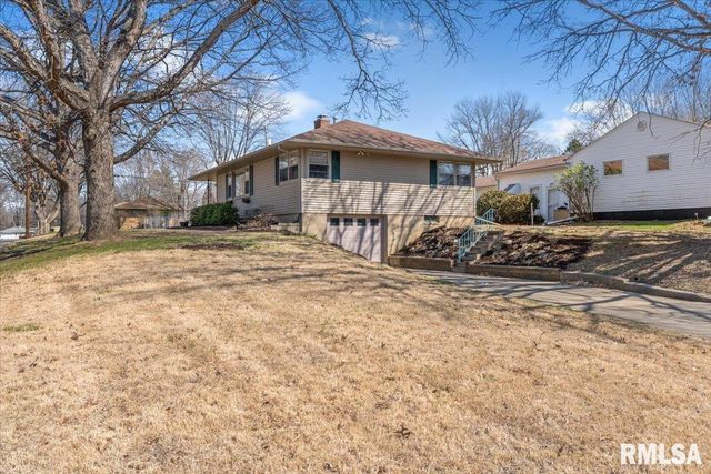 2732 S Welch Avenue, Springfield, IL 62704