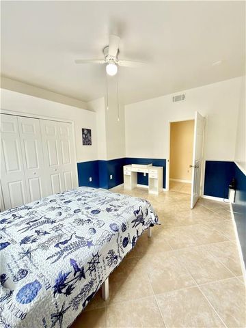 517 Robin Hood CIR 101, Naples, FL 34104