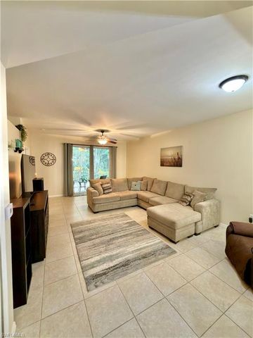 517 Robin Hood CIR 101, Naples, FL 34104
