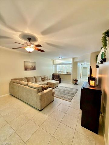 517 Robin Hood CIR 101, Naples, FL 34104