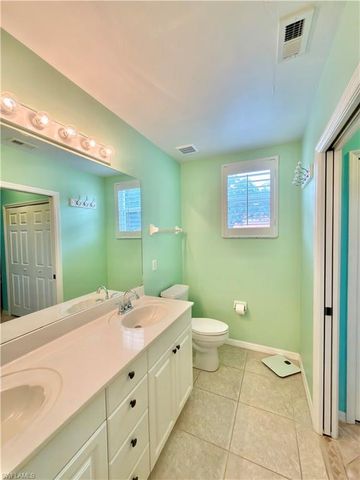 517 Robin Hood CIR 101, Naples, FL 34104