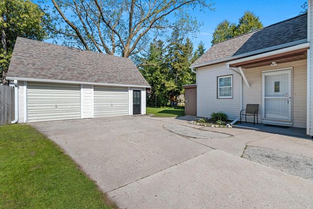 1120 S 23rd STREET, Manitowoc, WI 54220