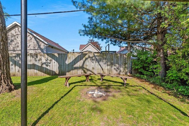 1120 S 23rd STREET, Manitowoc, WI 54220