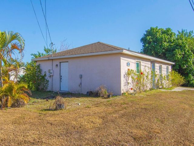 2436 42nd Place, Vero Beach, FL 32967