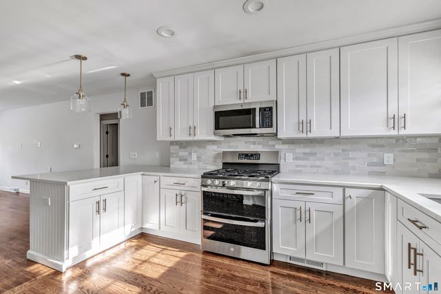 245 Unquowa Road 2, Fairfield, CT 06824