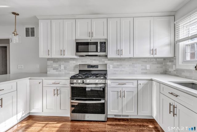 245 Unquowa Road 2, Fairfield, CT 06824