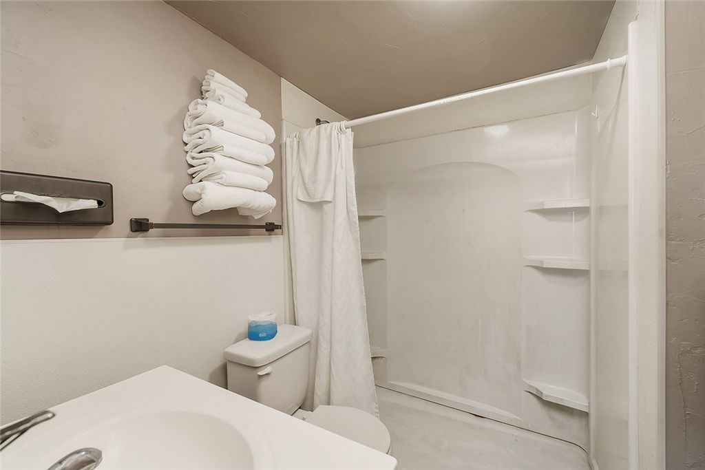 740 E Pike Avenue, Columbus, MT 59019 photo 12